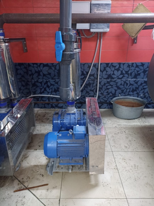 Установка вакуумная роторная УВР-1500