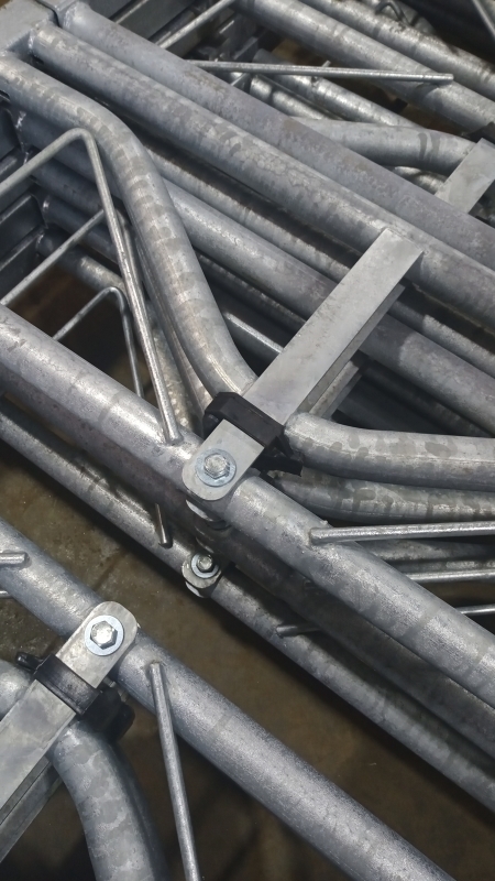 Ограждение кормового стола Хэдлок для КРС