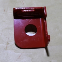 Кронштейн чистика правый G15223851R