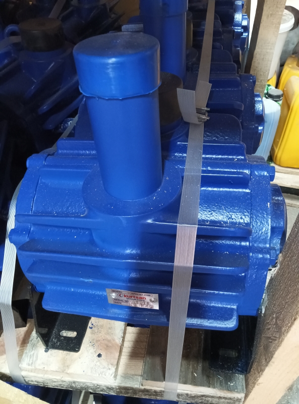 Насос вакуумный Куртсан 2200л (KP 02107-2200)