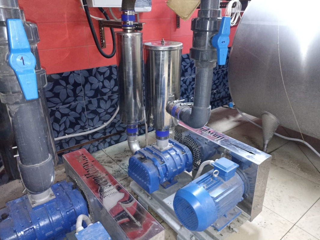 Установка вакуумная роторная УВР-1500