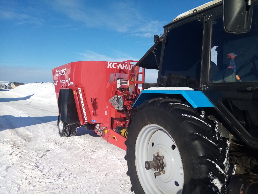 Смеситель-кормораздатчик Trioliet Solomix 2 12ZK New Edition