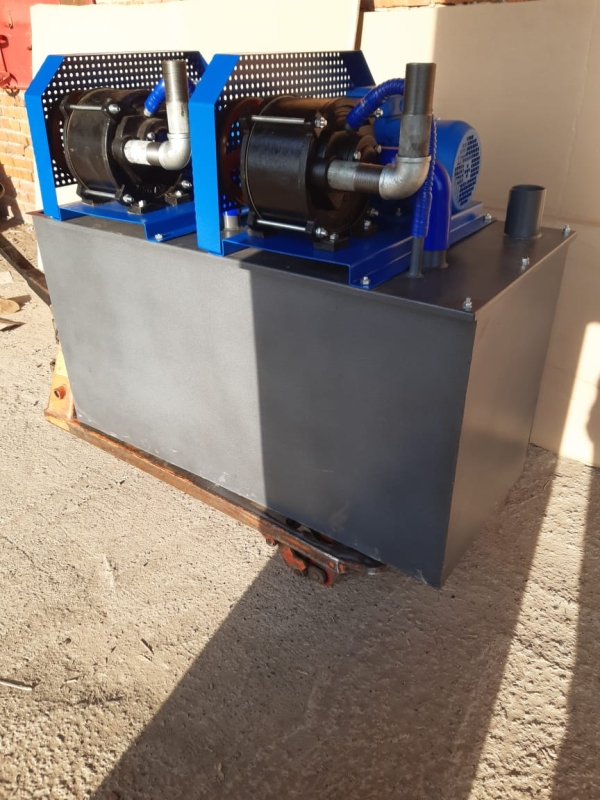 Установка вакуумная УВВ-70-2