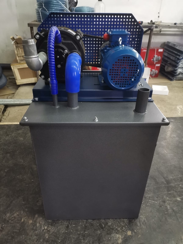 Установка вакуумная УВВ-70-2